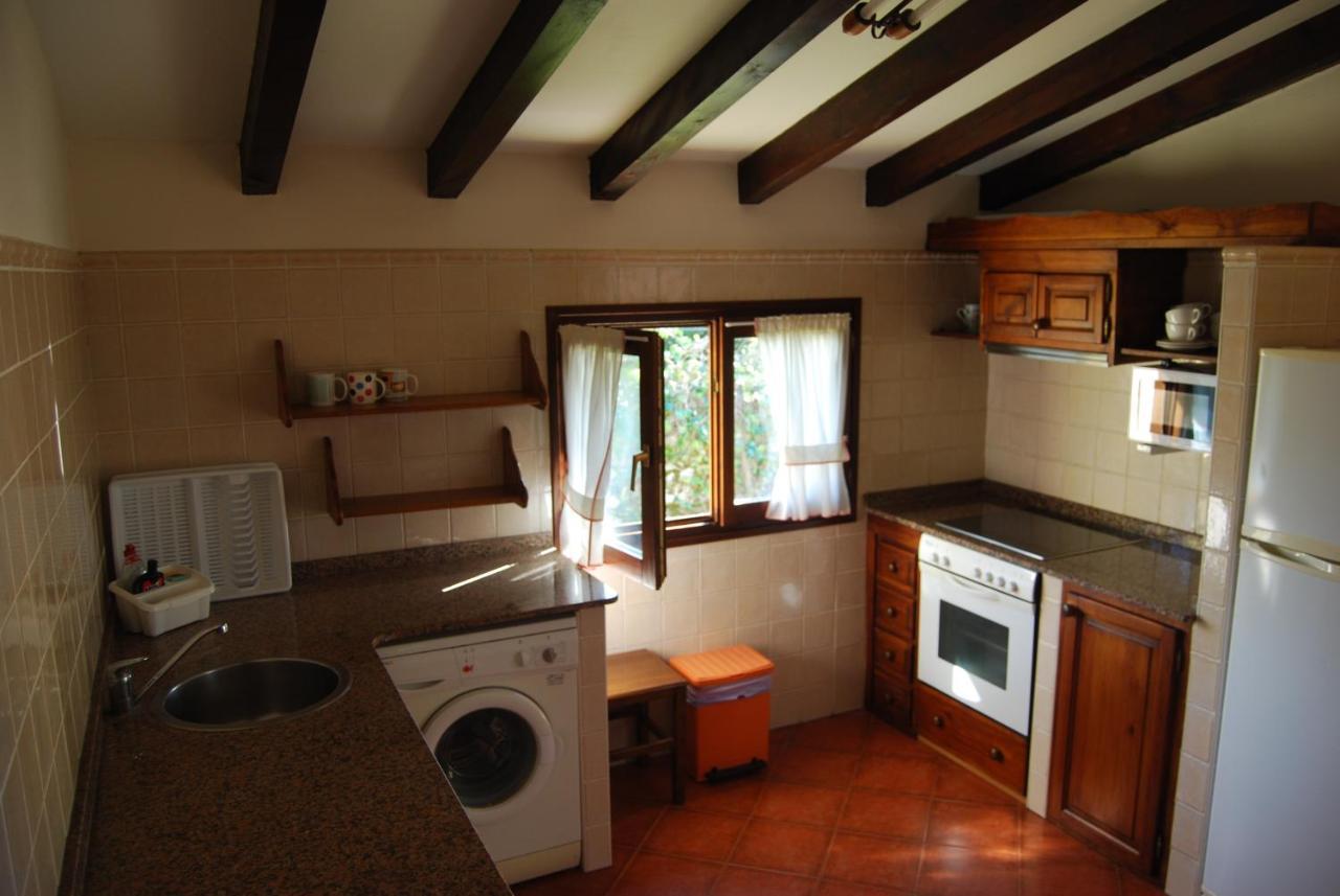 Apartamentos El Perujo Комильяс Экстерьер фото