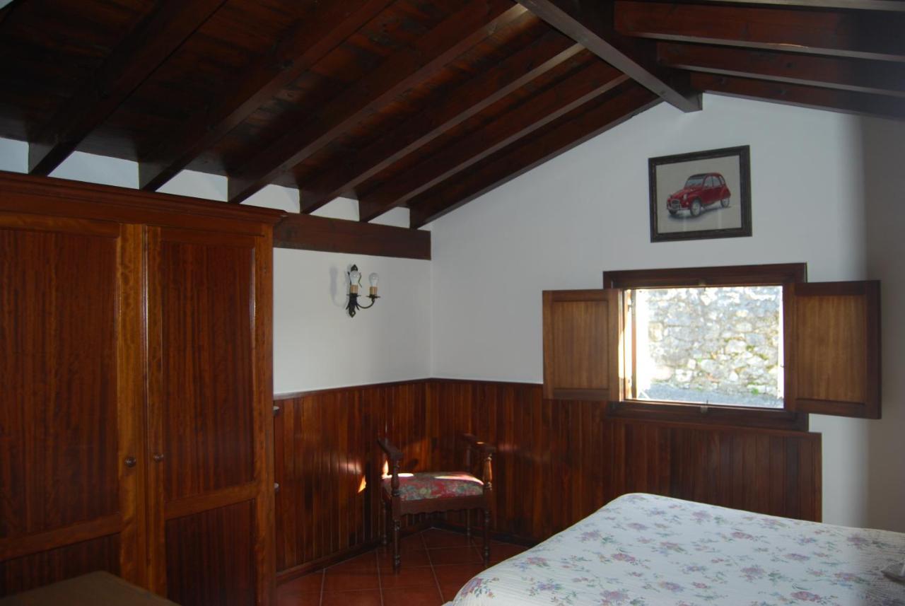 Apartamentos El Perujo Комильяс Экстерьер фото